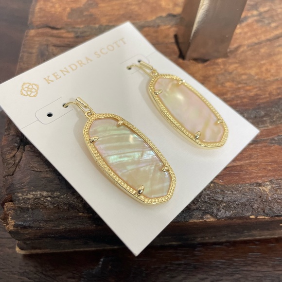 Kendra Scott Jewelry - NWT Elle Gold Drop Earrings in Golden Abalone!